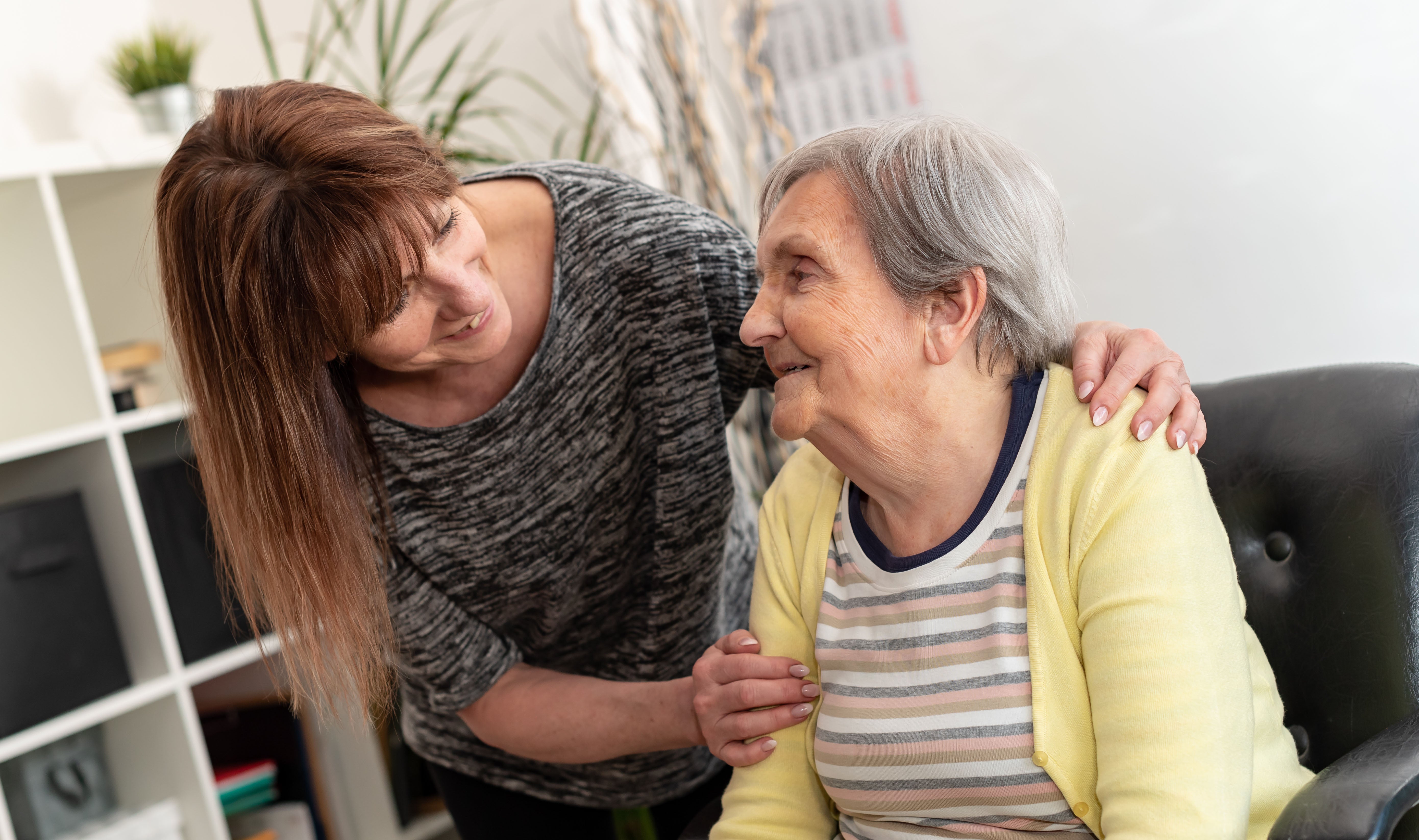 How to Promote Independence While Caring for Aging Parents